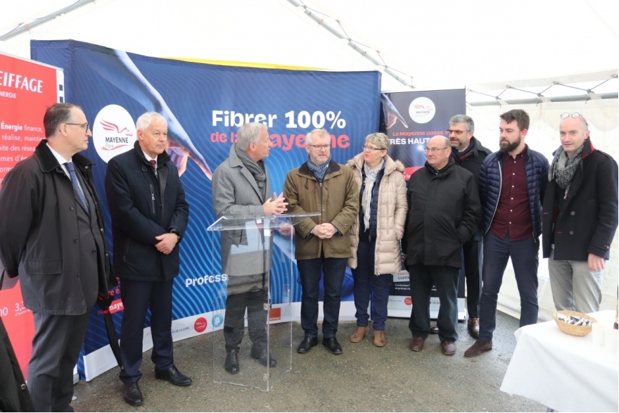 De gauche à droite : François Corbasson, Daniel Lenoir, Olivier Richefou, Xavier Dubourg, Christelle Auregan, Yves Dauverchain, Jacky Blaizot, Josselin Berthiau-Tollemer et Yannick Deschand