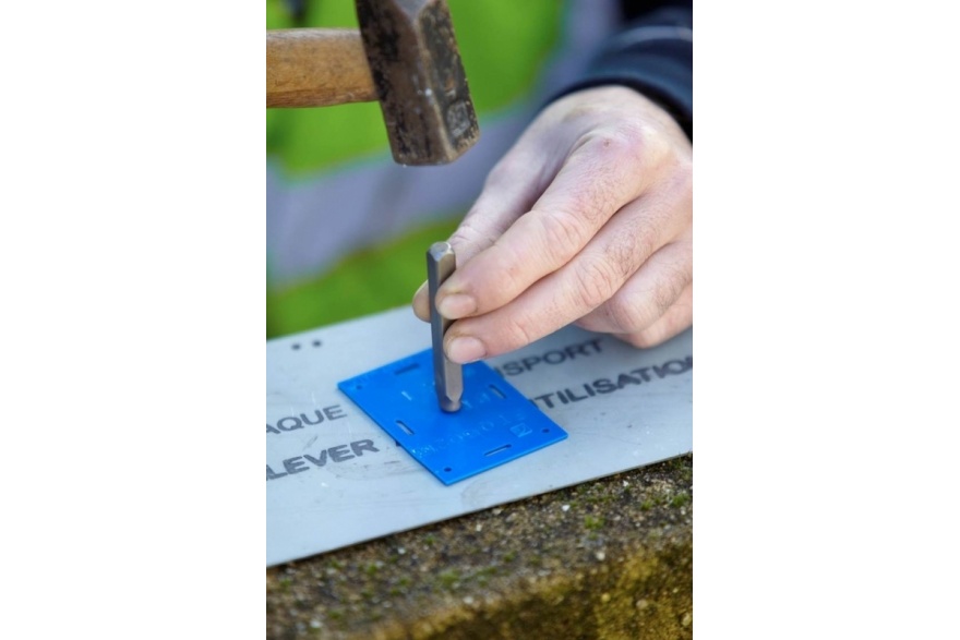 Fabrication de l'étiquette permettant d'identifier la fibre client en cas de panne